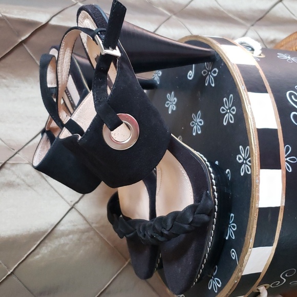 EUC- STUNNING Pilar Abril Suede Stiletto Sandal - Picture 3 of 10